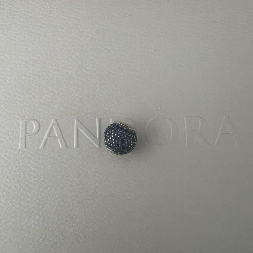 Pandora ESSENCE “peace” blue charm